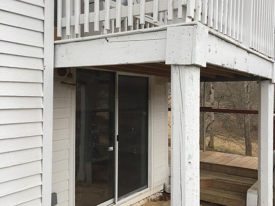 Nice patio area for grilling