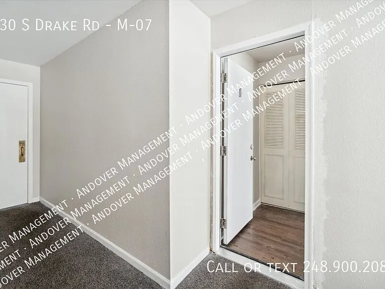 330 S Drake Rd #M-07 — Photo 27