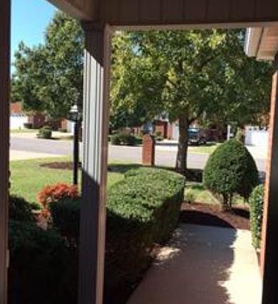 2nd image of 2571 Shinnecock Ct