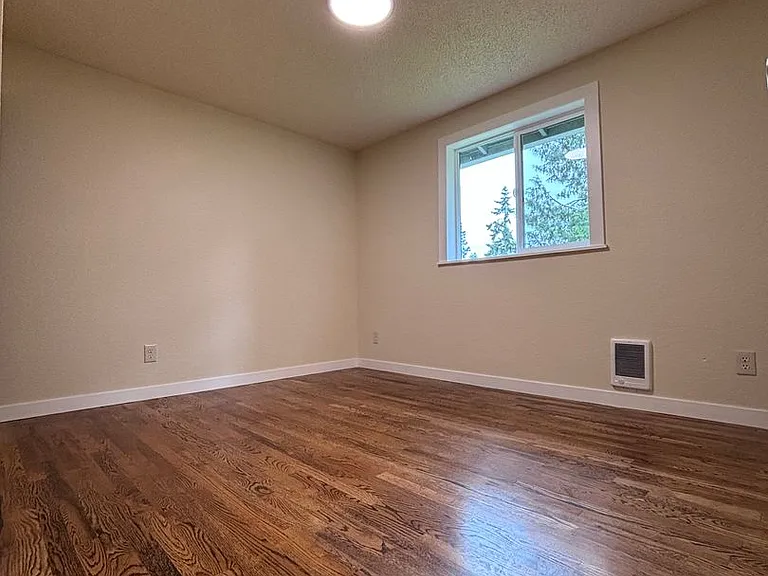3510 55th Ave NE — Photo 40