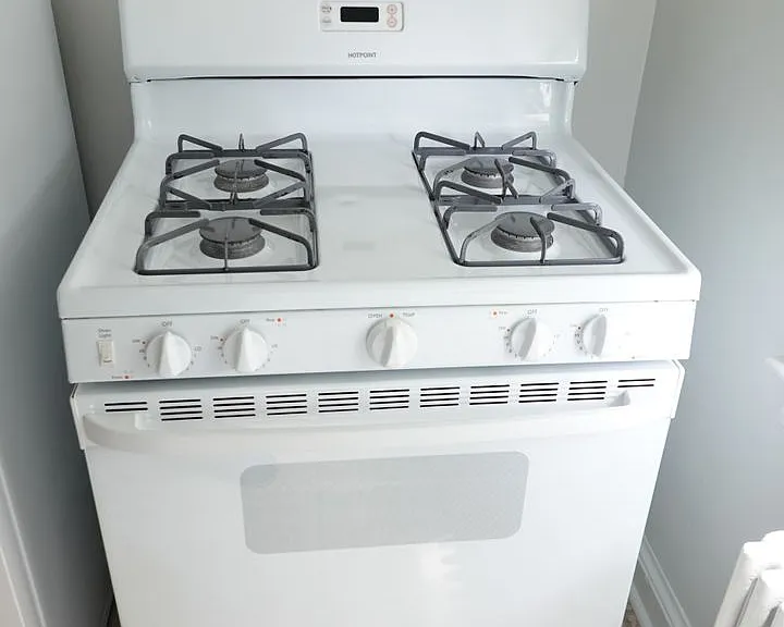 8210 Greenwood Ave — Photo 34