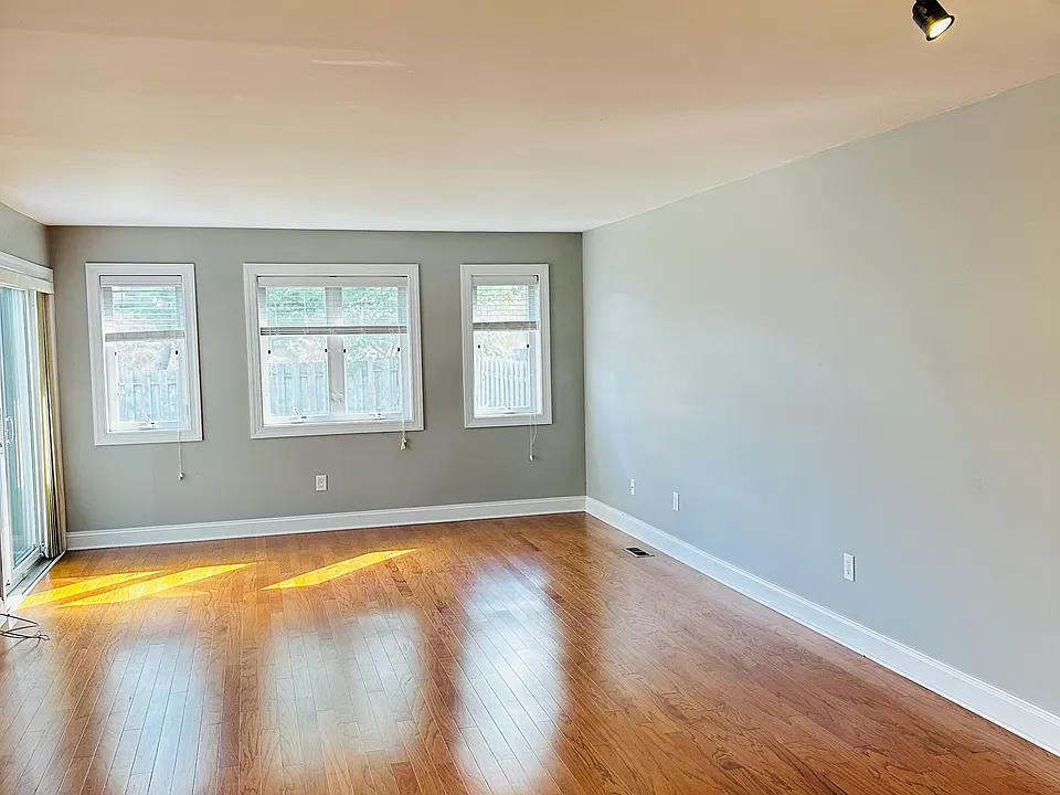 living room/dinning room
