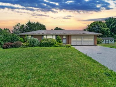 2753 Valley View Dr, Bath, PA, 18014