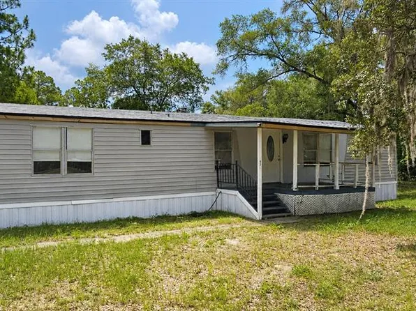 702 David Ave, Interlachen, FL 32148