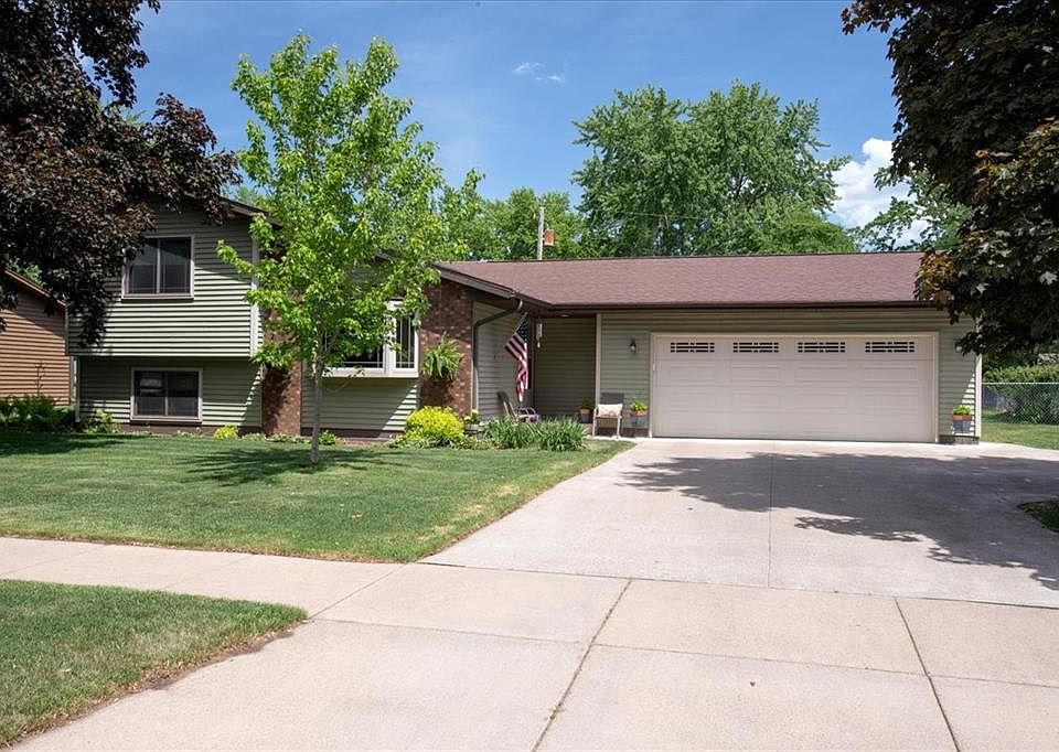 1st image of 2921 Saturn Avenue
