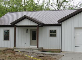 748 Birdsong Ln, Marshfield, MO 65706