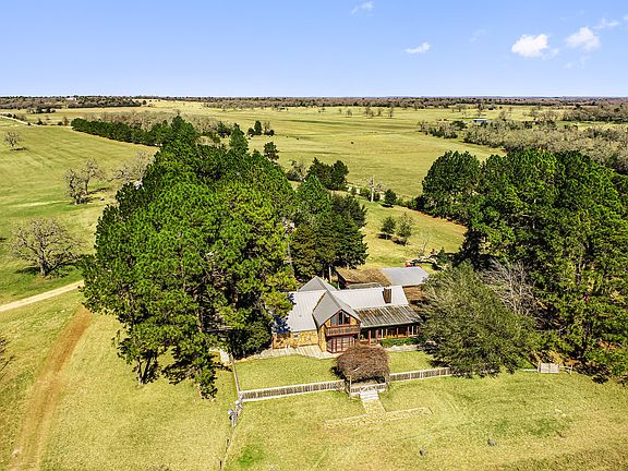 3rd image of 1052 Private Road 3267