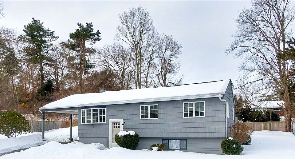 1st image of 3 Leonard Dr
