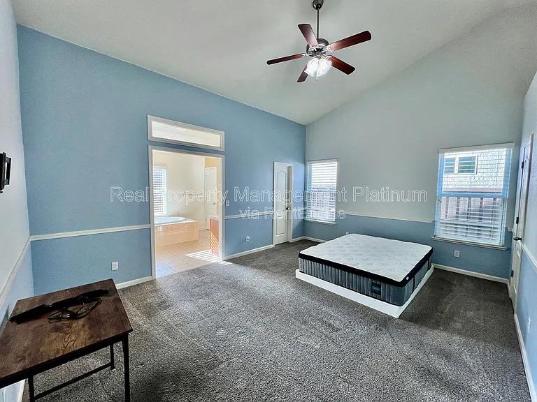 6859 E Cortland Ave — Photo 5
