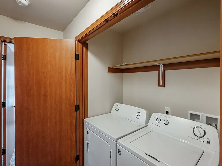 Aspen Place Apartments — Photo 21