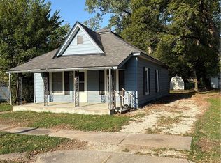 216 N 4th St, Iola, KS 66749