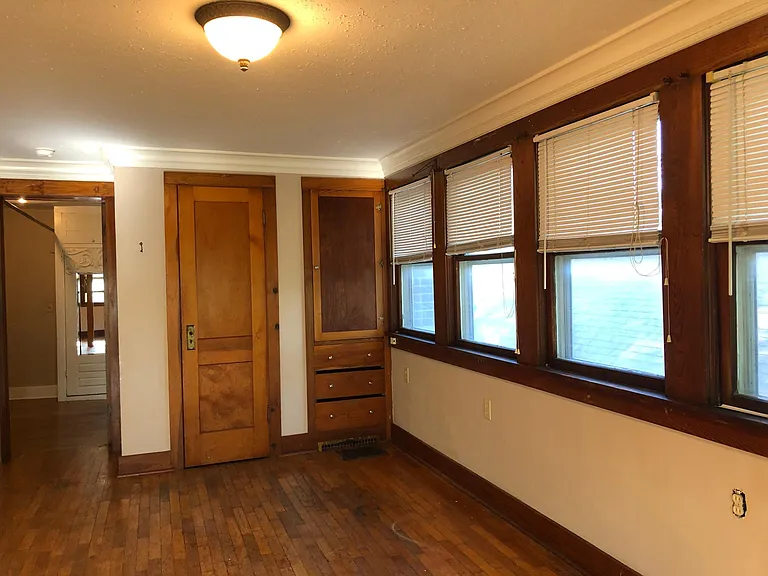 Massive bedroom on west side of house. Lots of daylight