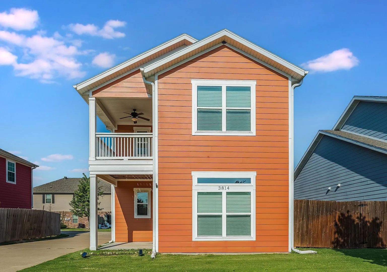 Charming 3-Bedroom, 2.5-Bathroom Retreat in Bentonville Comfort and Convenience Await! — Photo 1