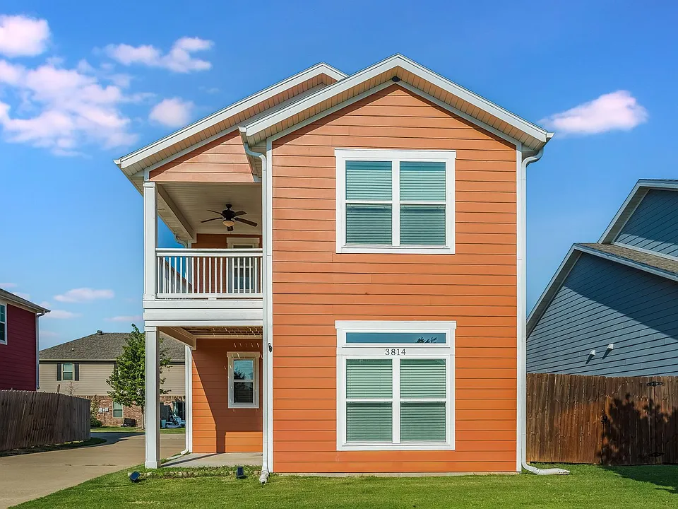 3814 SW Peachwood Dr