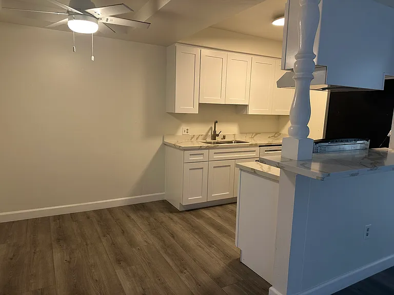 208 E Bay State St — Photo 3
