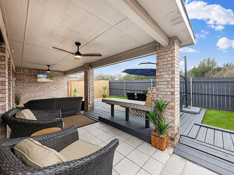 4835 Crown Dr — Photo 39