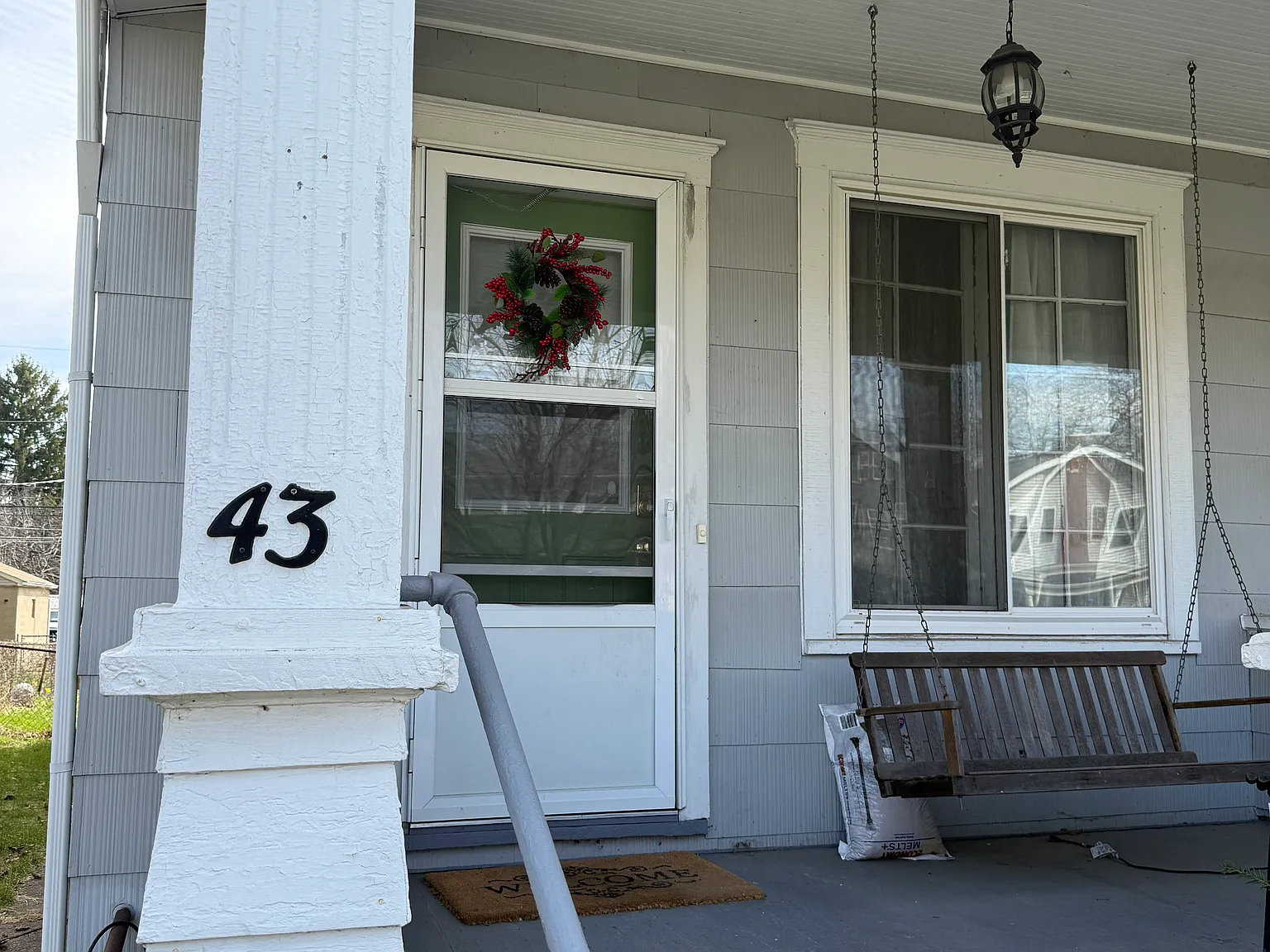 3 bed, 1288 sqft, $2,100 — Photo 2