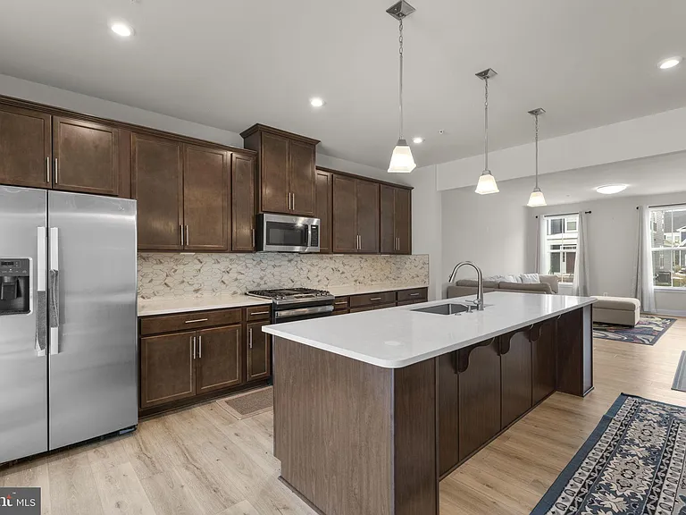 10706 Larkswood St — Photo 15