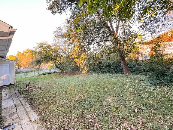 5th image of 2441 Upland Ave