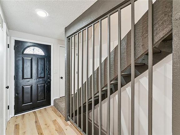 4th image of 5923 Ridgeway Ave