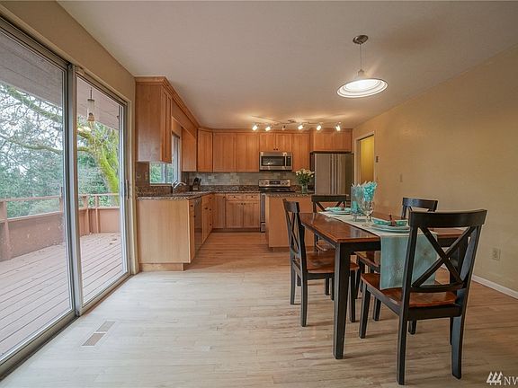 5th image of 10725 47th St E