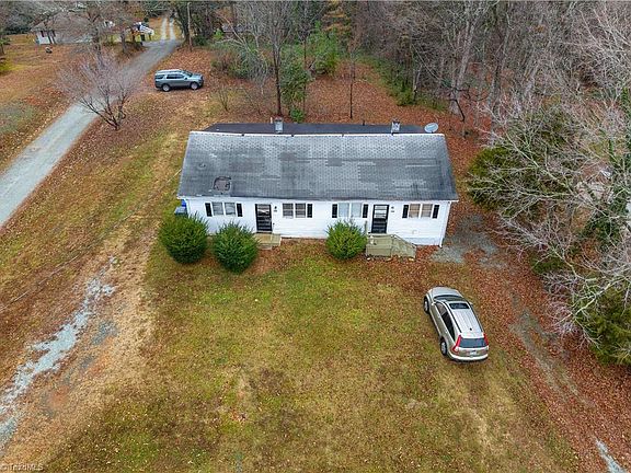 3rd image of 206 & 208 W Corbin St