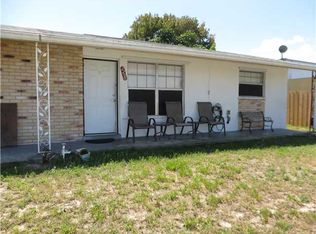 2296 NE Rustic Pl, Jensen Beach, FL 34957