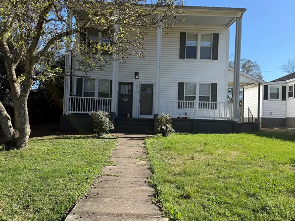 1014 E 1st St #B, Tuscumbia, AL 35674