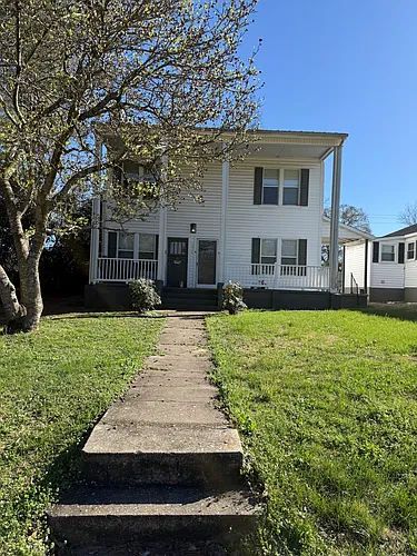 1014 E 1st St Photo 1