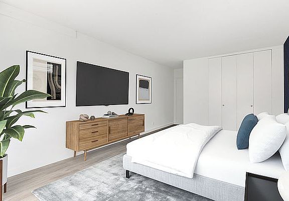 4th image of 10420 Queens Blvd APT 10Y
