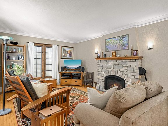 5th image of 3936 Chowen Ave S