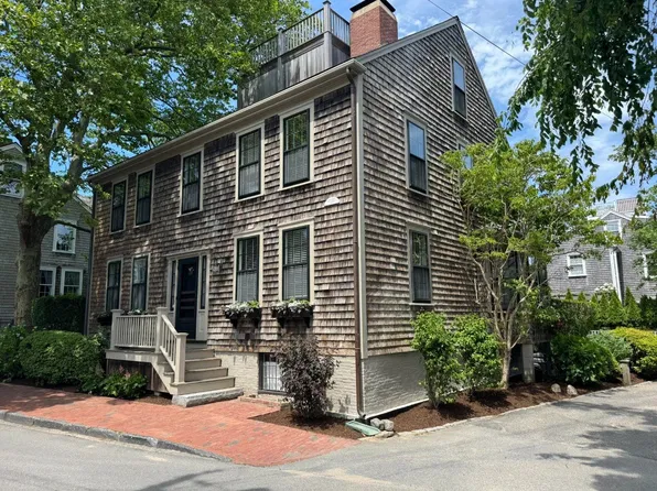 50 Fair St, Nantucket, MA 02554