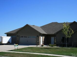7416 Grand Arbor Ct, Sioux Falls, SD 57108
