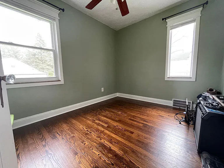 946 Pinecrest Dr — Photo 30