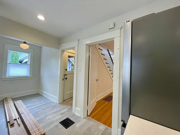 2409 NW Raleigh St — Photo 13