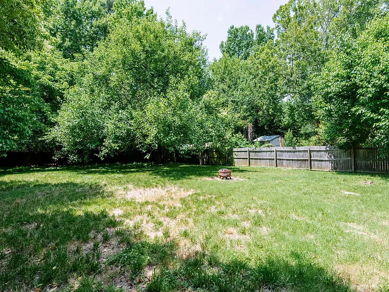 3125 Tryon Rd — Photo 18