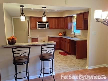 Updated Kitchen, Granite Countertops