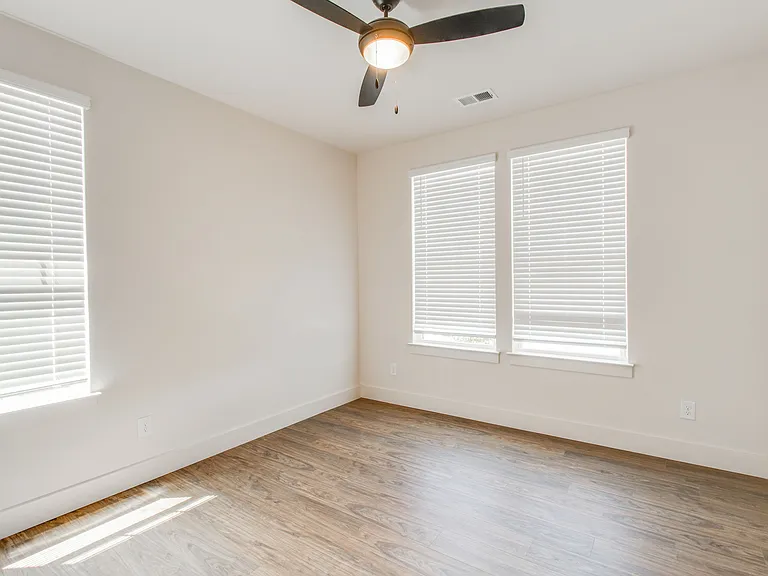 2464 Millwood Ave #1 — Photo 24