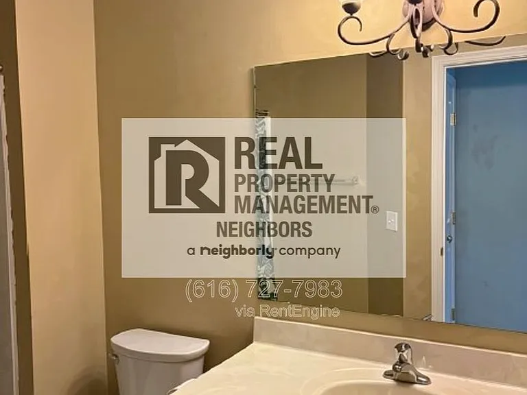 1636 Northbend Dr NE — Photo 31