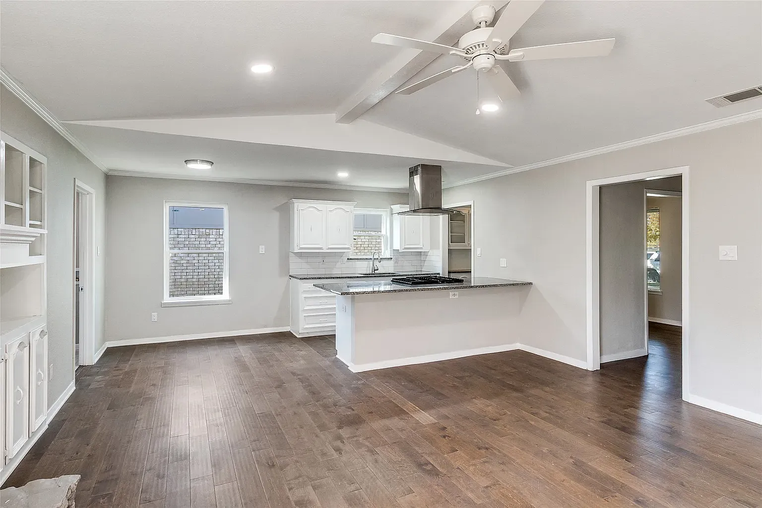 3 bed, 2.5 bath, 1520 sqft, $2,900 — Photo 4