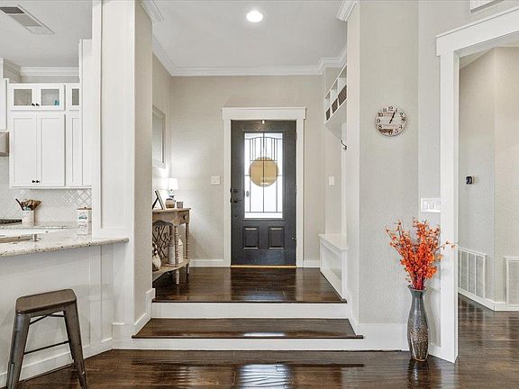 2nd image of 701 S Stuart Cv