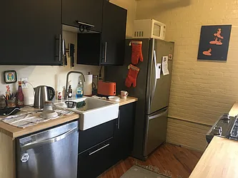 Rented by R New York