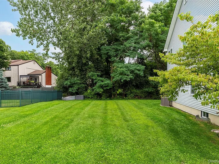 30 Victor Rd — Photo 5