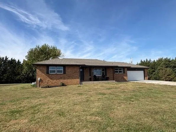 1204 Homestead Rd, Burlington, KS 66839