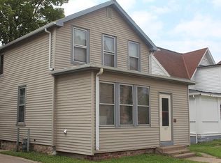157 W 4th St #UP, Winona, MN 55987