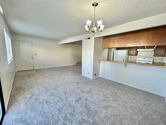 5th image of 1171 Townhouse Cir #C