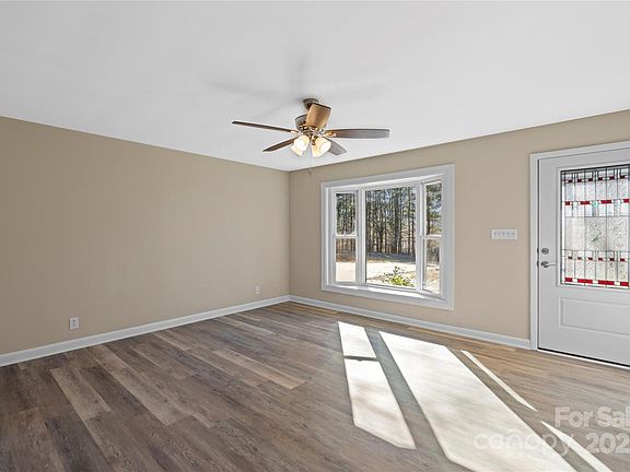 2nd image of 2142 Fairview Ave