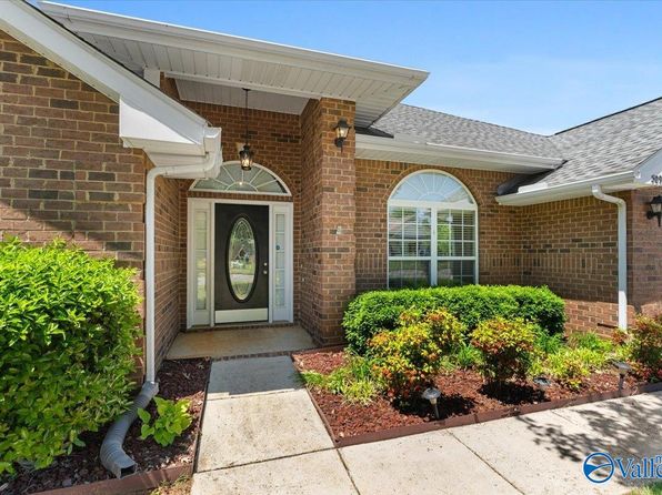 509 Summer Cove Cir NW, Madison, AL 35757