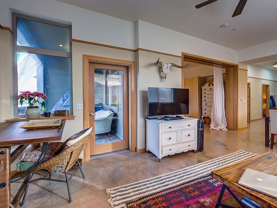 1st image of 2205 Ashland St #209