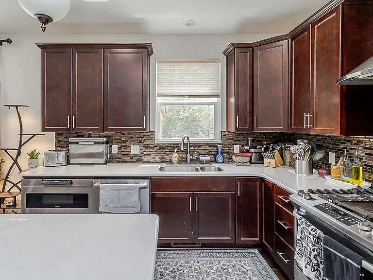 14825 Saddle Horn Dr — Photo 18
